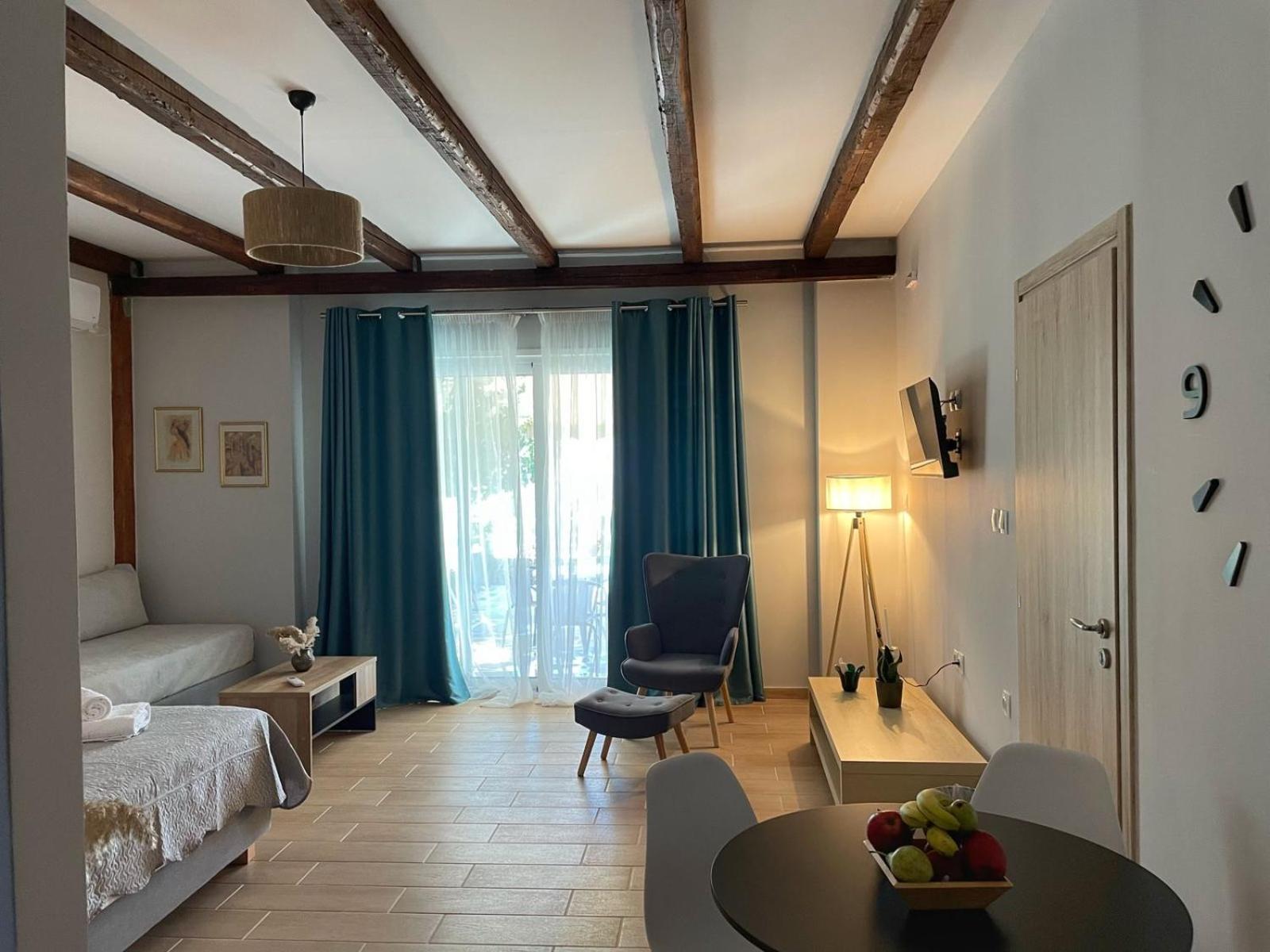 Giasemi Apartments 카리스토스 외부 사진